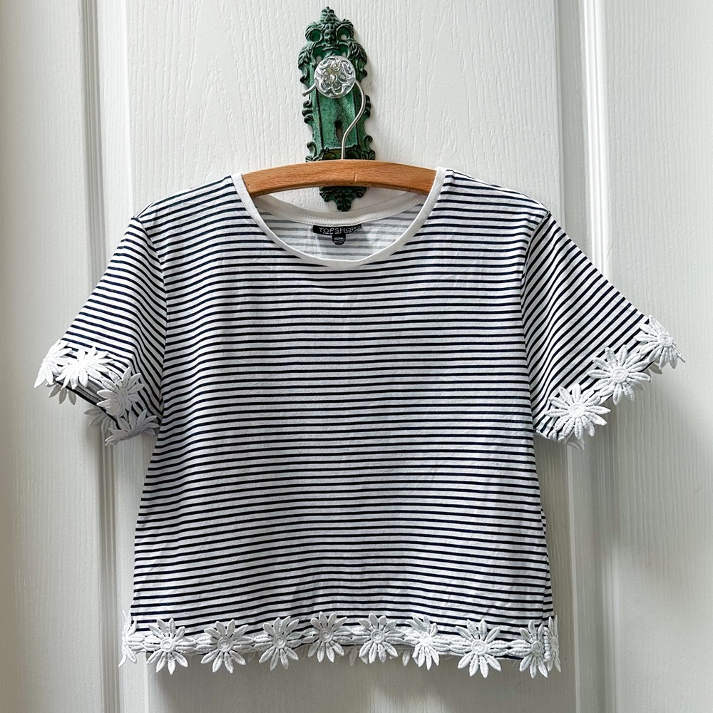 Topshop Stripped Cropped Tee with Embroidered Flowers Size 6
